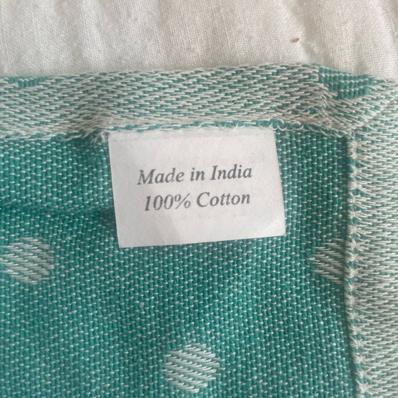 NWT Set of four kitchen linens - Picture 6 of 9